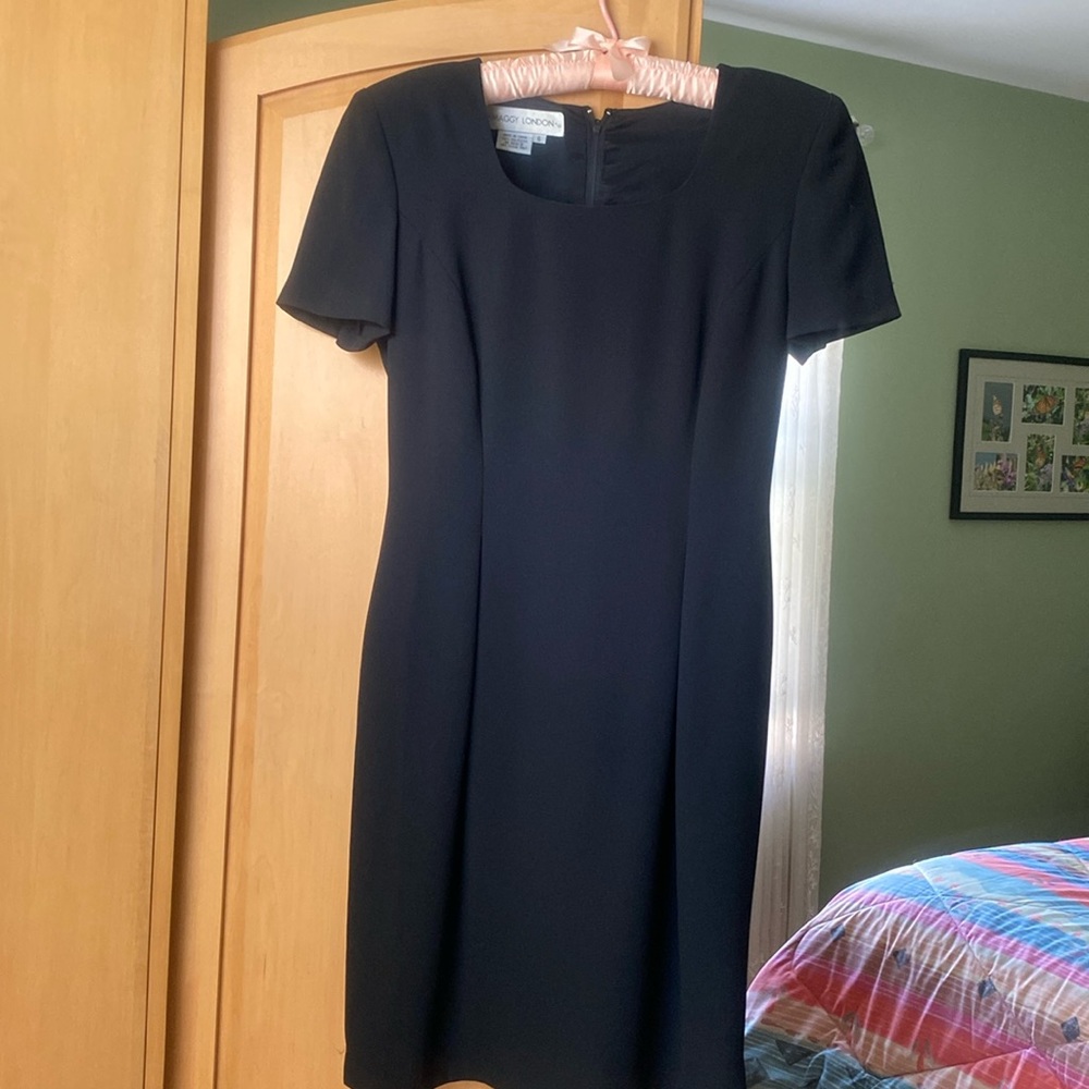 Maggy London timeless black dress. Size 6 with seen in lining. Beautiful detail